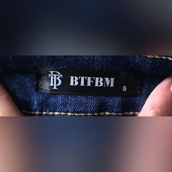 NWOT … BYFBM “Size: S - 6” Distressed Button-Fly Jeans - Picture 5 of 6